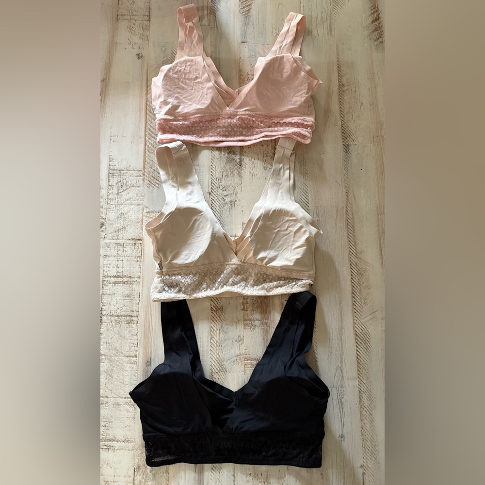Anne Klein Cream, Pink, and Black Bra Set - Picture 2 of 4